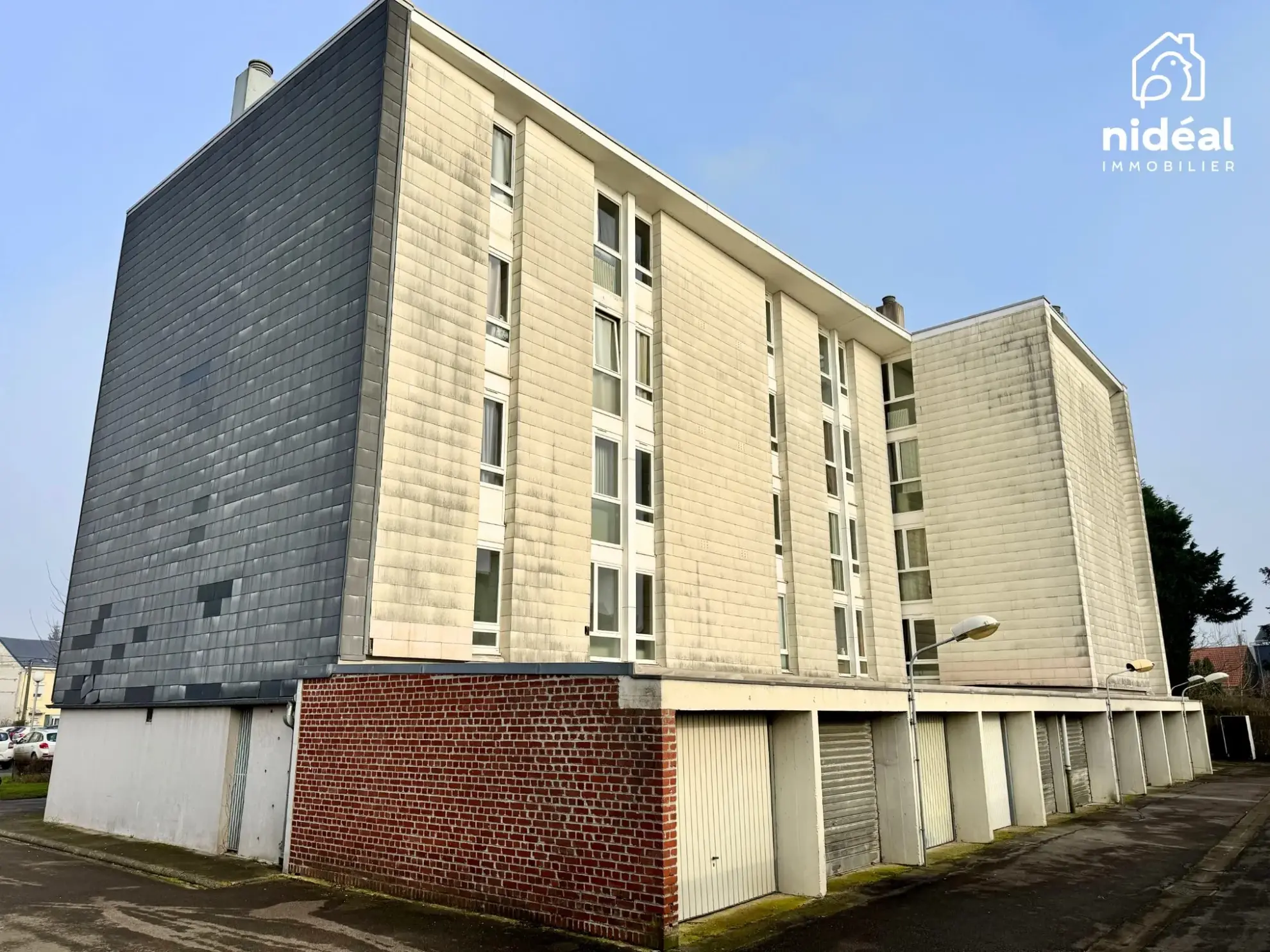 Appartement rénové de 66 m² avec balcon et garage à Maubeuge 