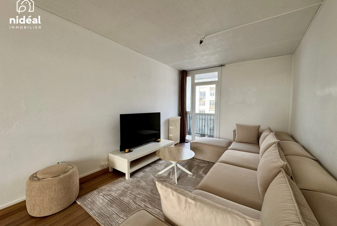 Appartement rénové de 66 m² avec balcon et garage à Maubeuge 