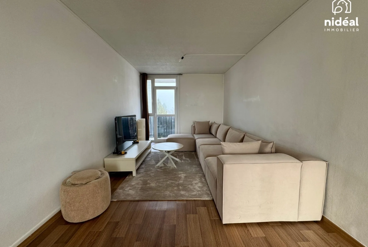 Appartement rénové de 66 m² avec balcon et garage à Maubeuge 