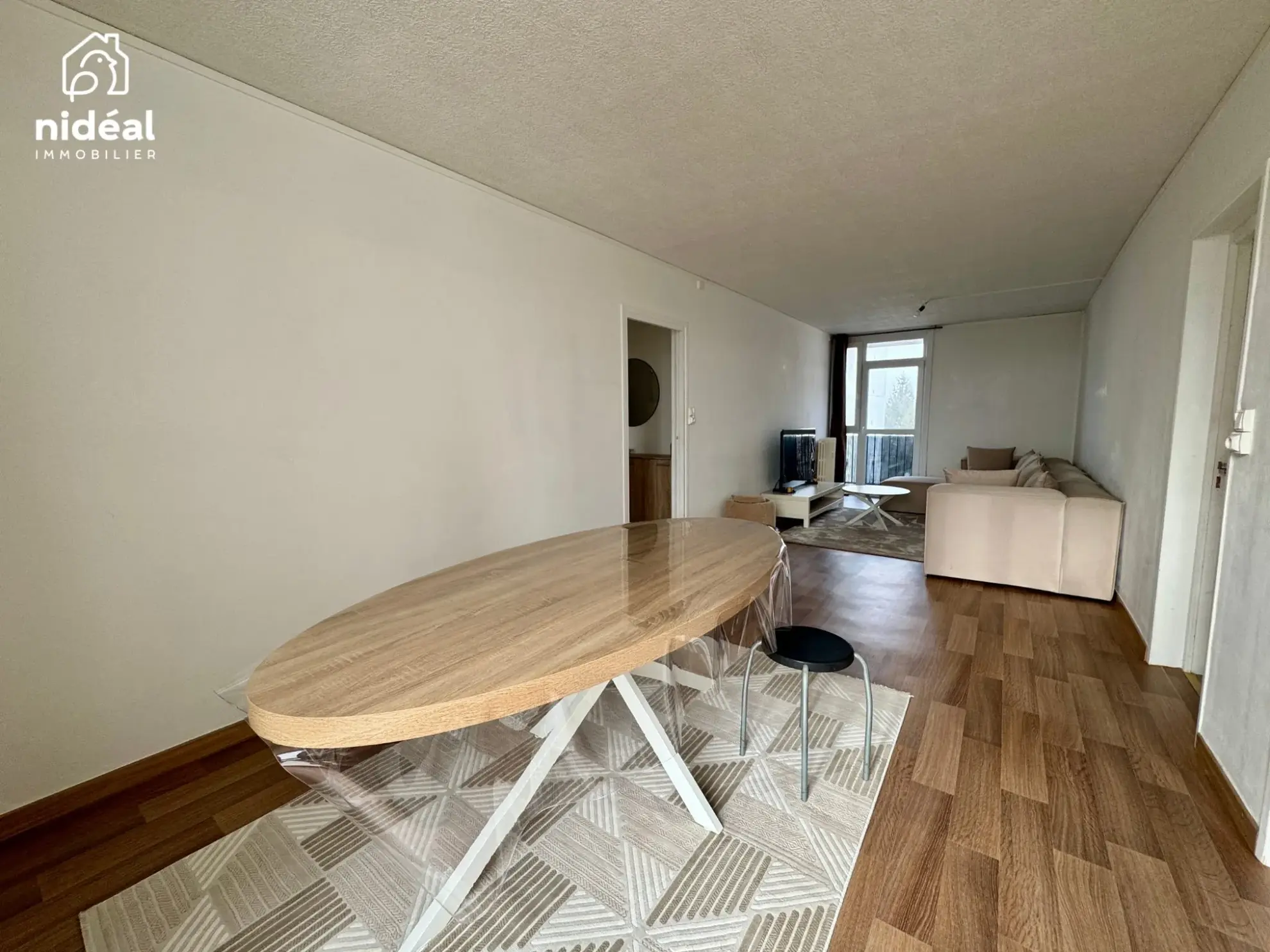 Appartement rénové de 66 m² avec balcon et garage à Maubeuge 