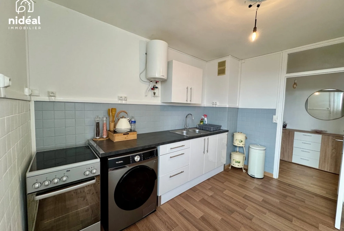 Appartement rénové de 66 m² avec balcon et garage à Maubeuge 