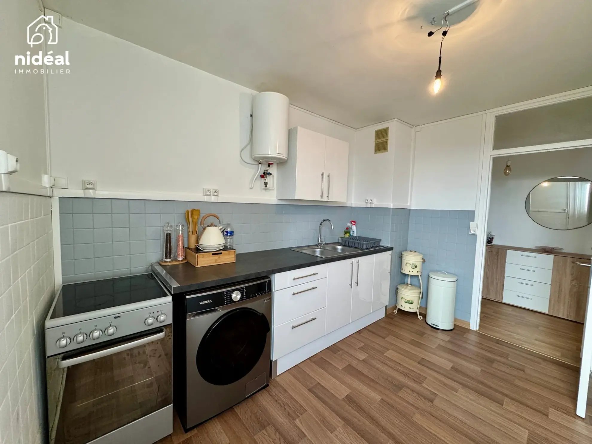 Appartement rénové de 66 m² avec balcon et garage à Maubeuge 