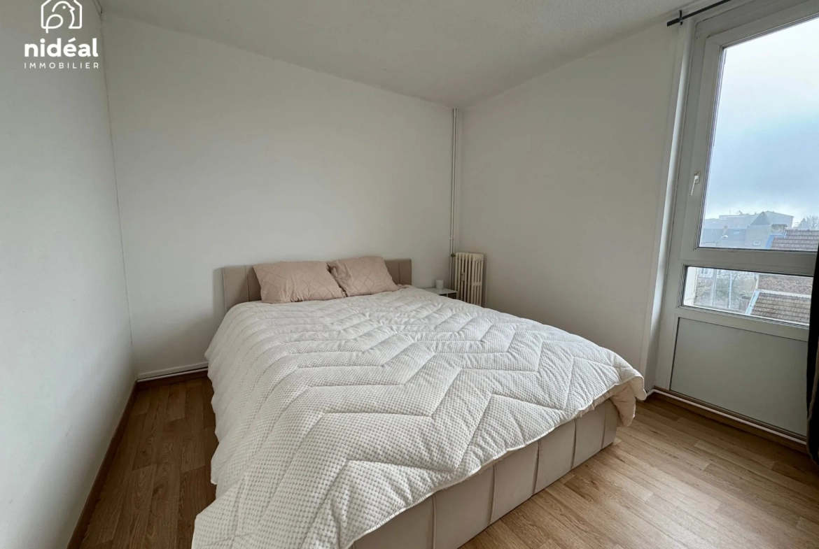 Appartement rénové de 66 m² avec balcon et garage à Maubeuge 