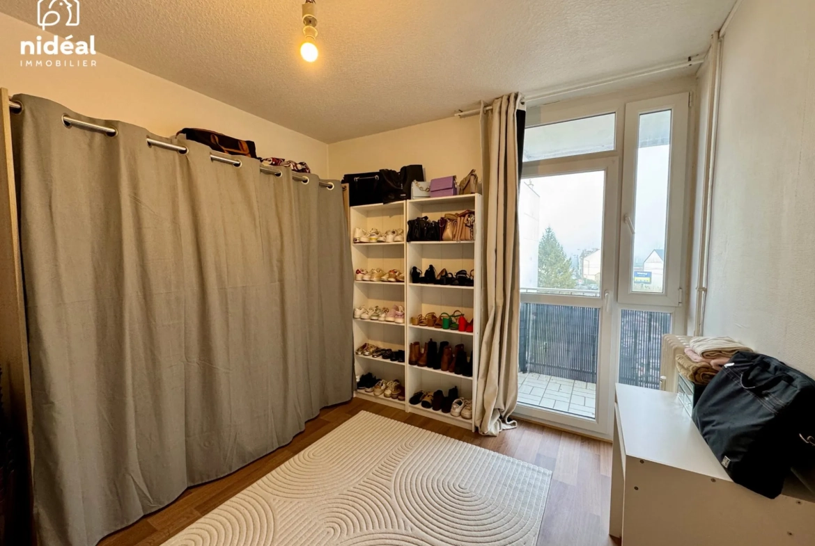 Appartement rénové de 66 m² avec balcon et garage à Maubeuge 