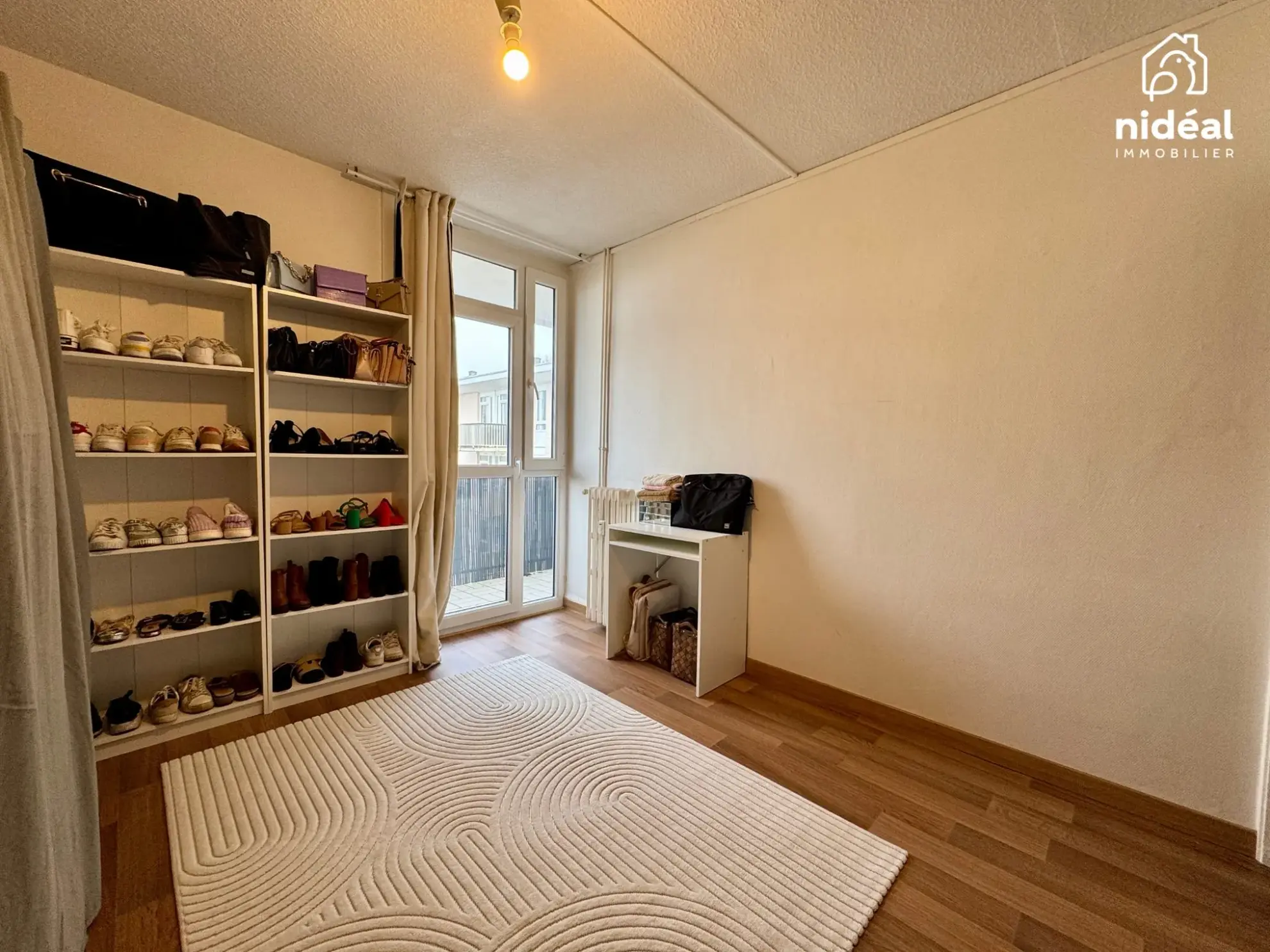 Appartement rénové de 66 m² avec balcon et garage à Maubeuge 