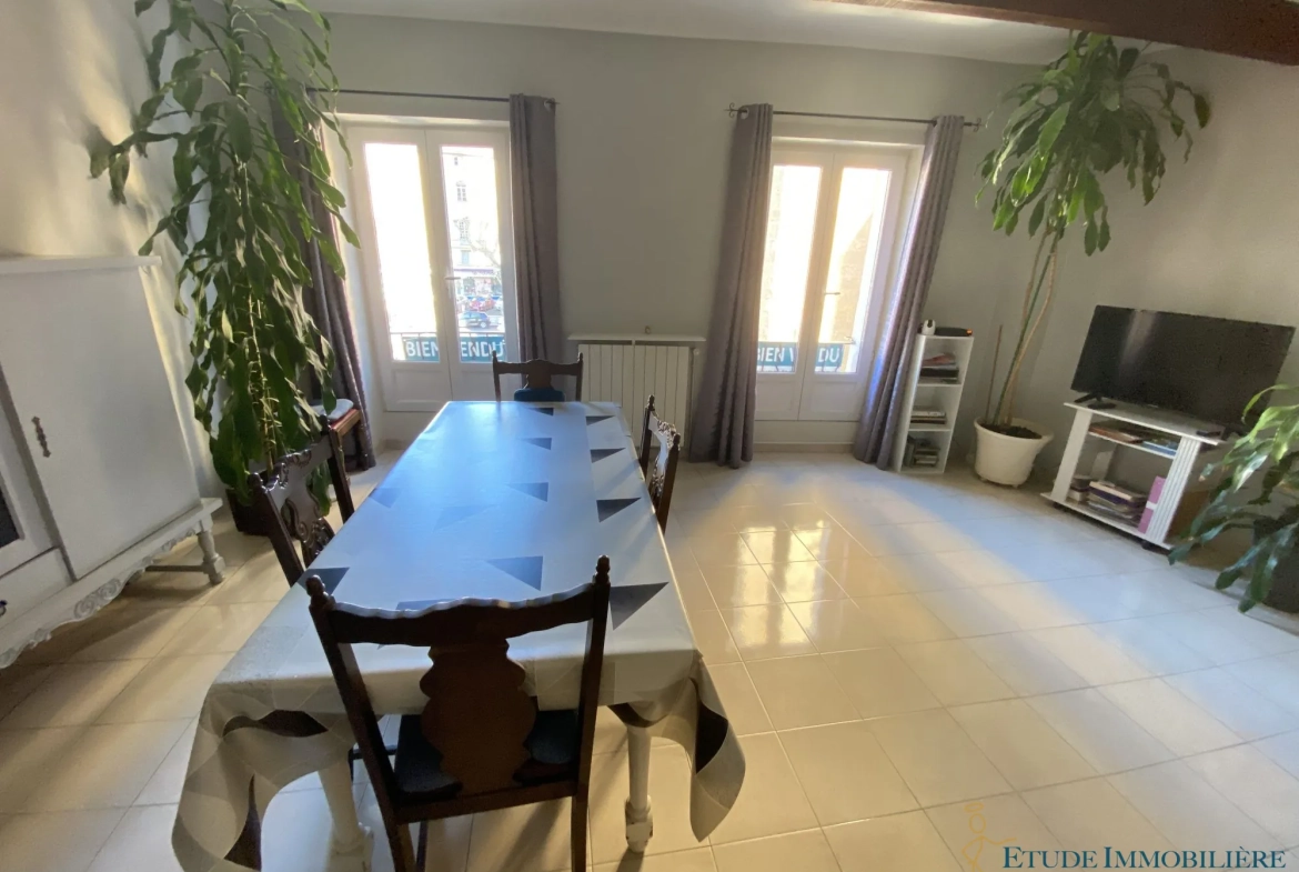 magnifique appartement T5 de 143 m² à Clermont-l'Hérault avec vue 