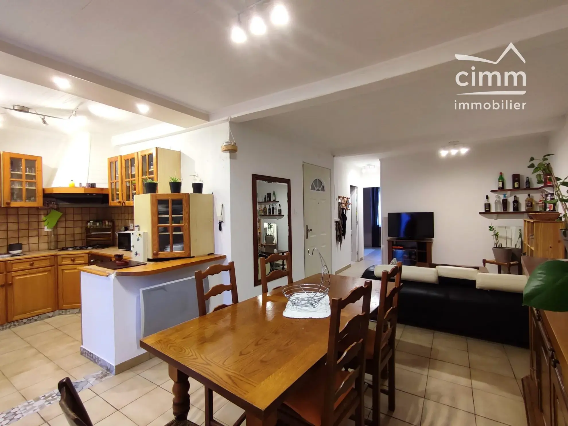 Appartement T3 à TULLINS avec balcon, cave et vue dégagée 