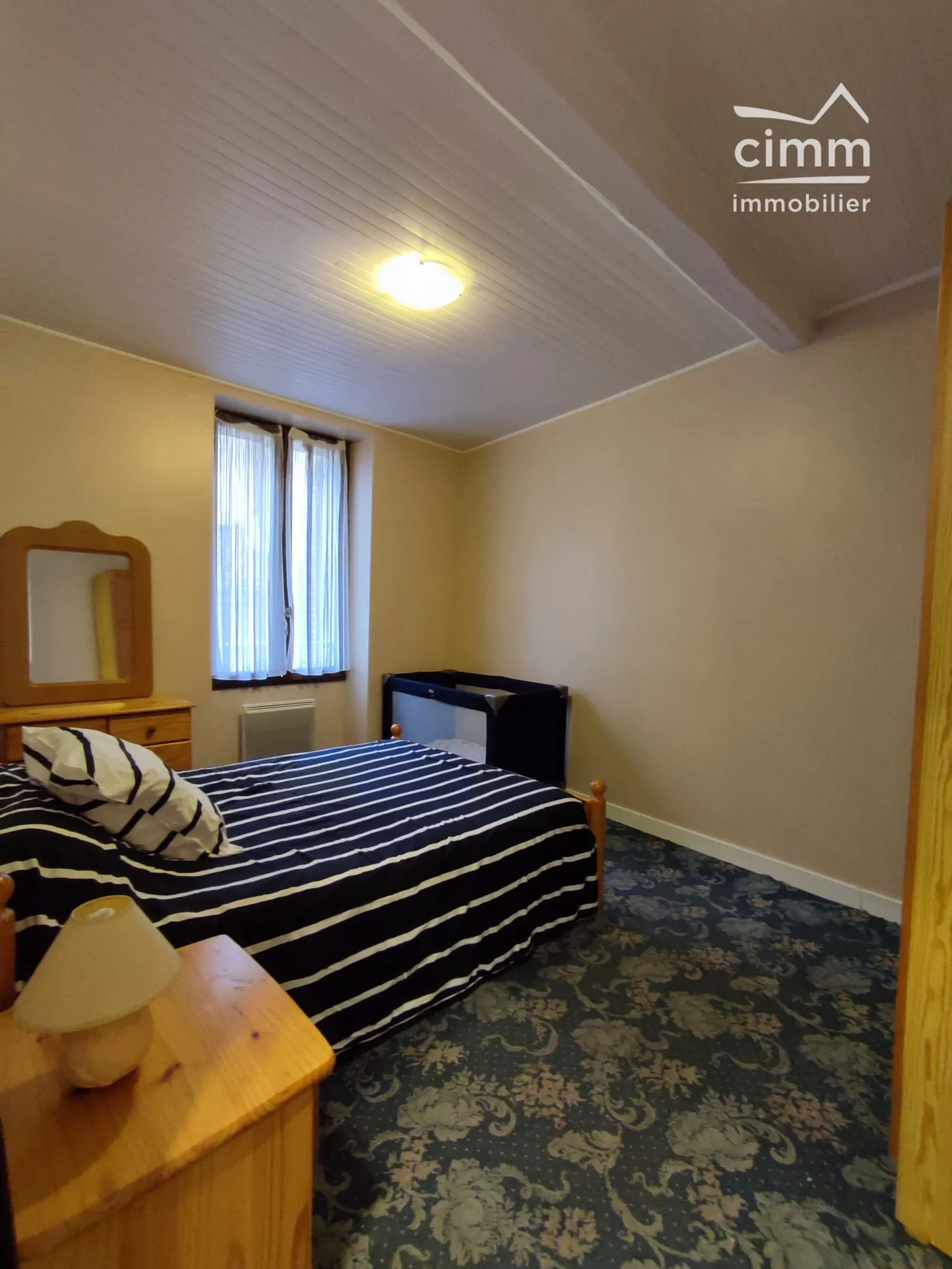 Appartement T3 à TULLINS avec balcon, cave et vue dégagée 