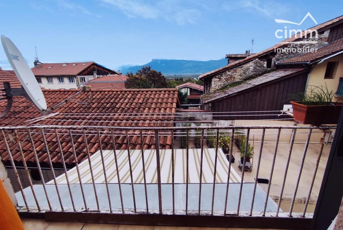 Appartement T3 à TULLINS avec balcon, cave et vue dégagée 