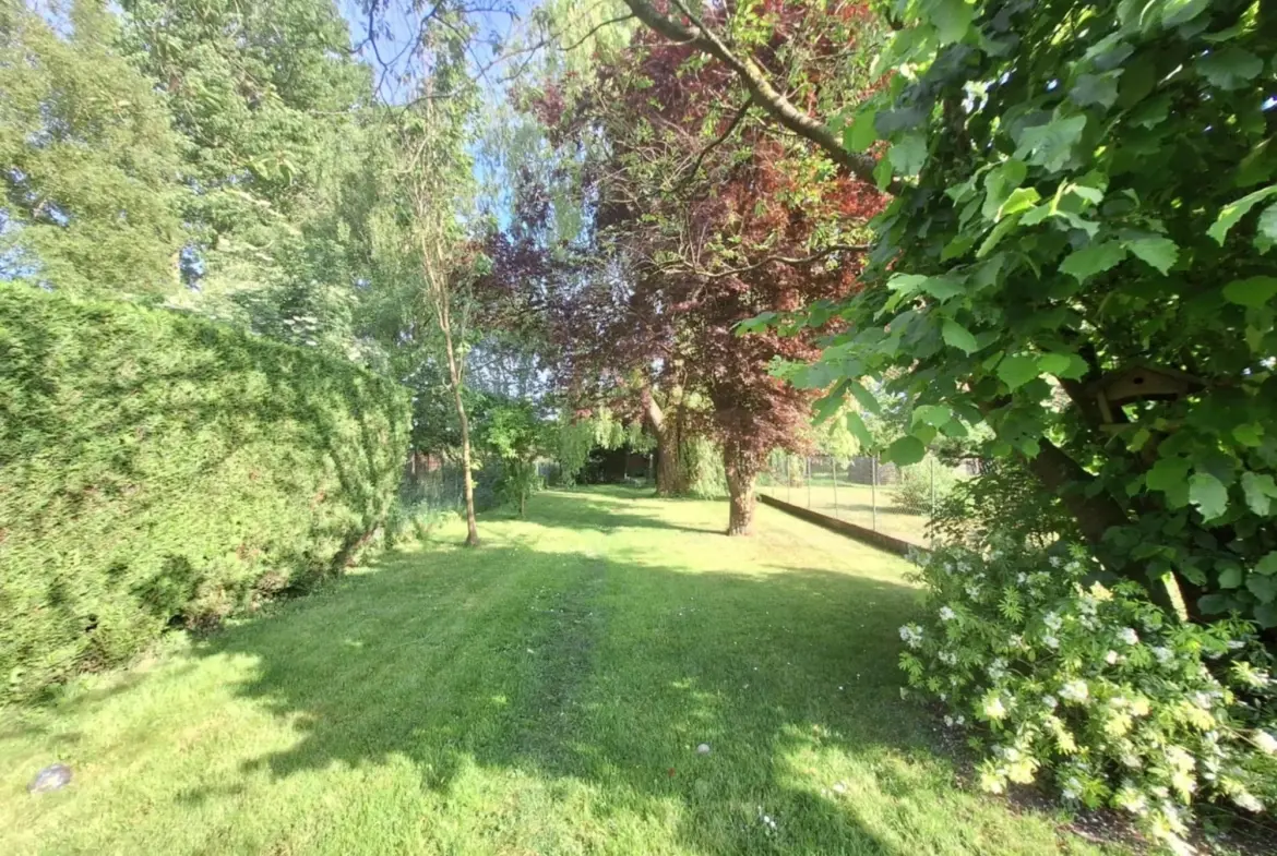 Charmante maison en pierre avec jardin et garage à Sainte Foy la Grande 