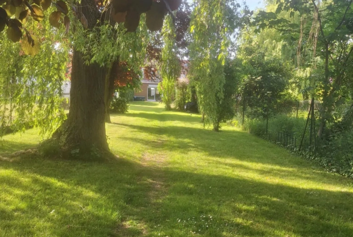 Charmante maison en pierre avec jardin et garage à Sainte Foy la Grande 