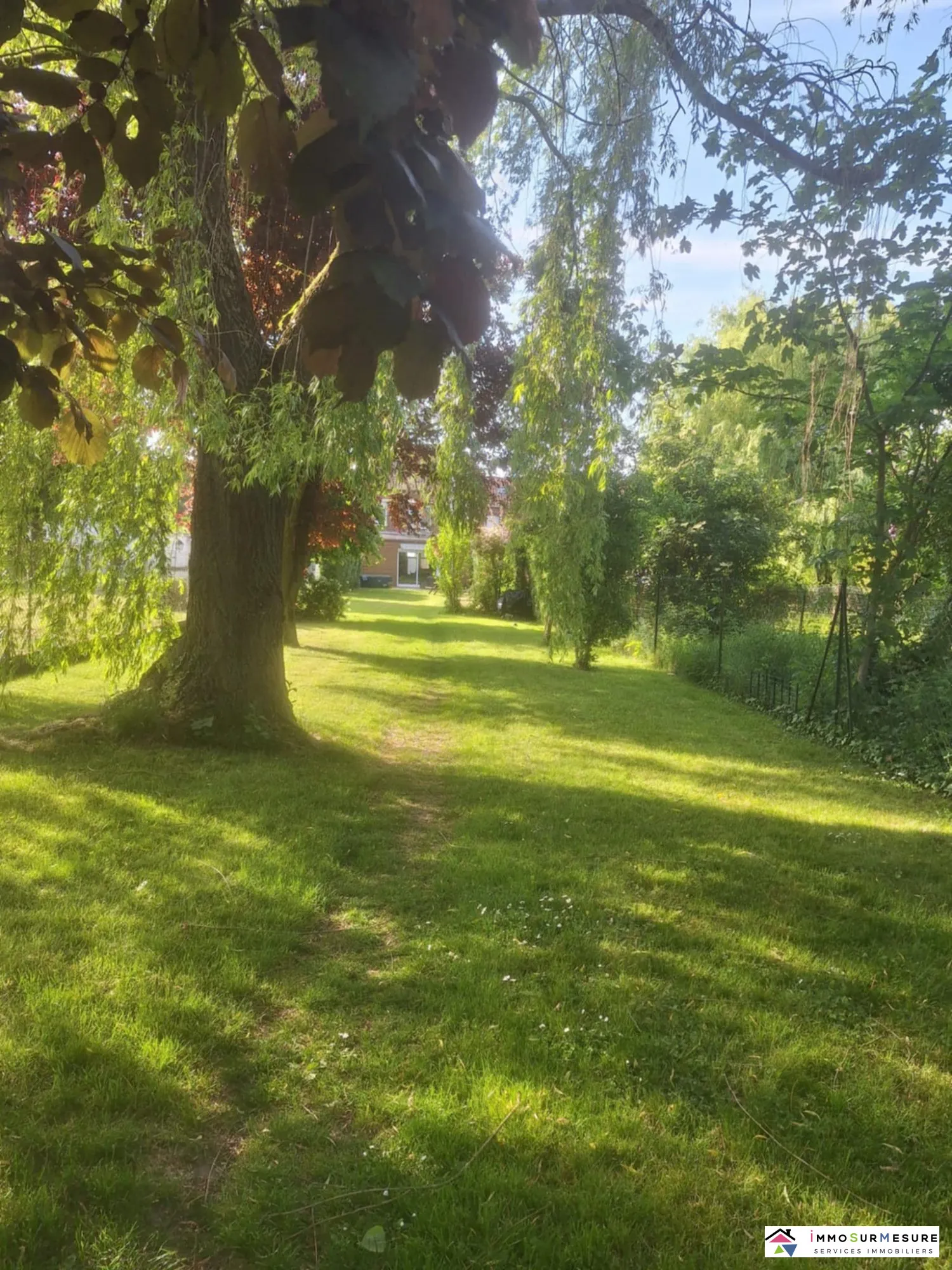 Charmante maison en pierre avec jardin et garage à Sainte Foy la Grande 