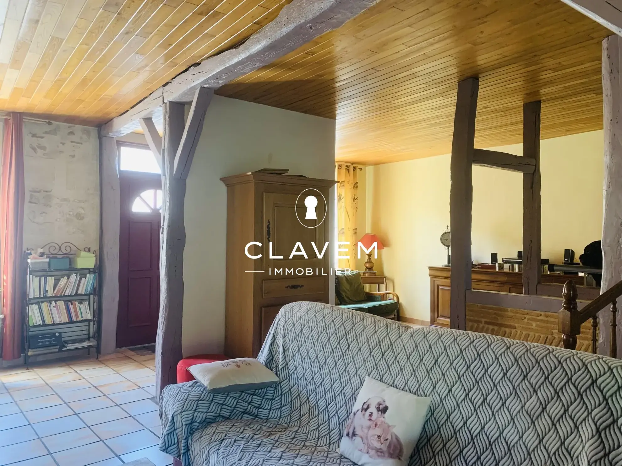 Charmante maison en pierre avec jardin et garage à Sainte Foy la Grande 