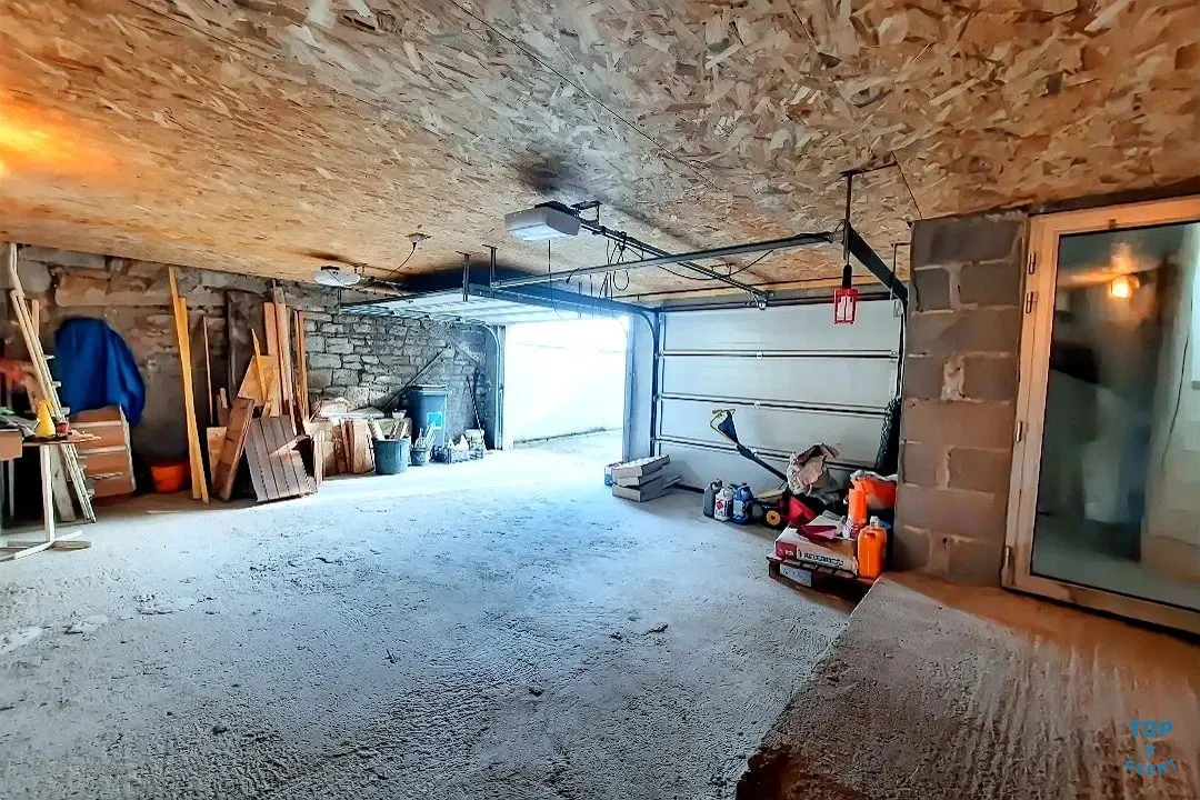 Maison mitoyenne rénovée de 208 m² avec 4 chambres et garage à Châteaucreux, Saint-Étienne 