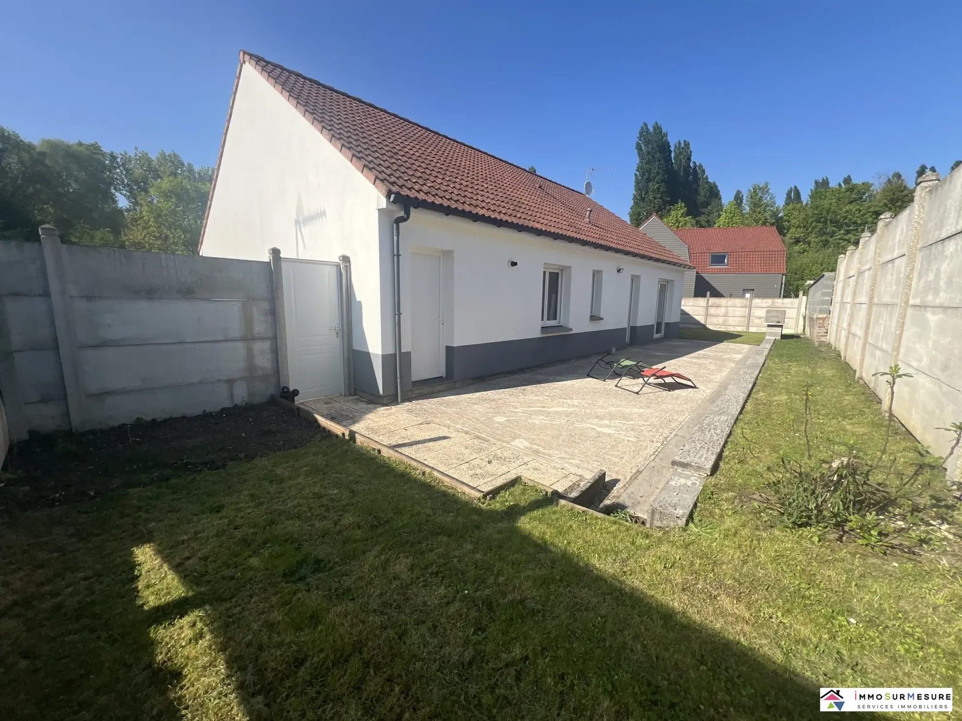 Maison à vendre à Divion - 88 m², 3 chambres, terrasse, proche commodités 