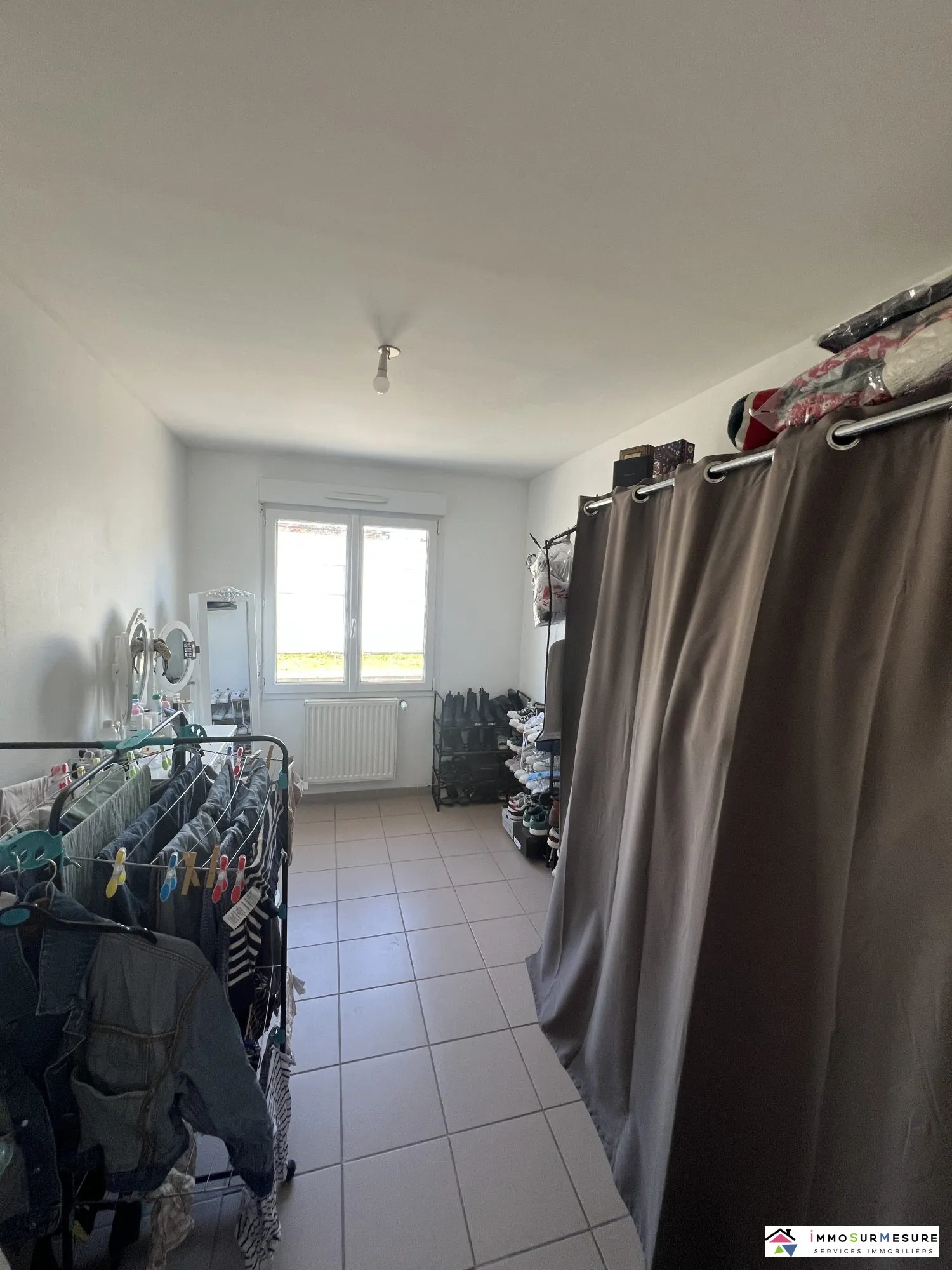 Maison à vendre à Divion - 88 m², 3 chambres, terrasse, proche commodités 