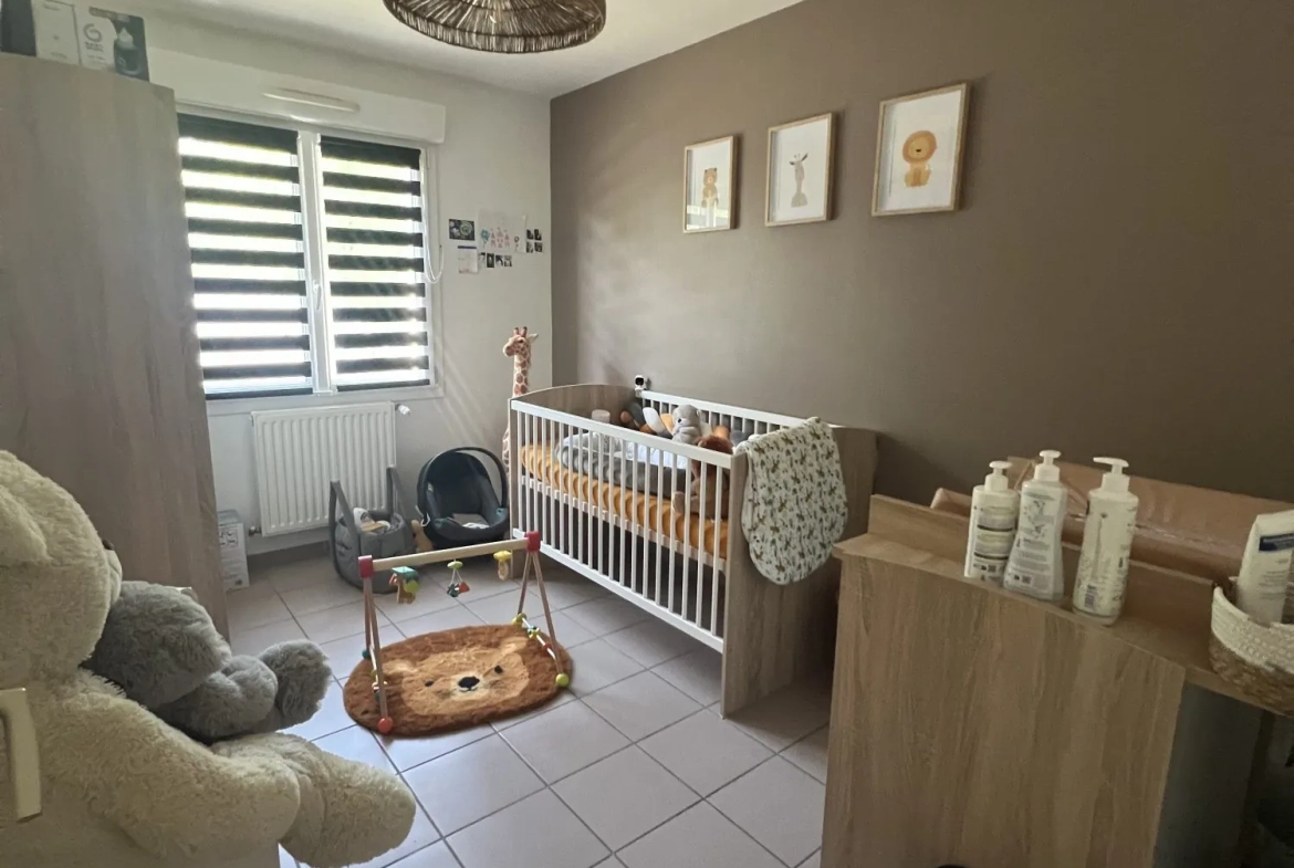 Maison à vendre à Divion - 88 m², 3 chambres, terrasse, proche commodités 