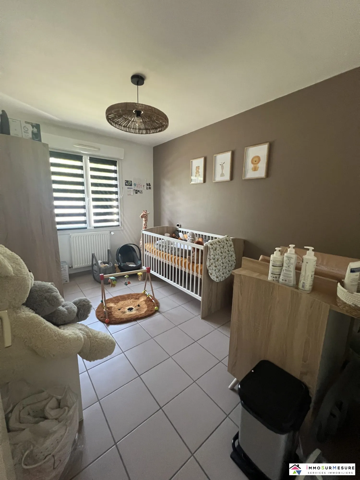 Maison à vendre à Divion - 88 m², 3 chambres, terrasse, proche commodités 