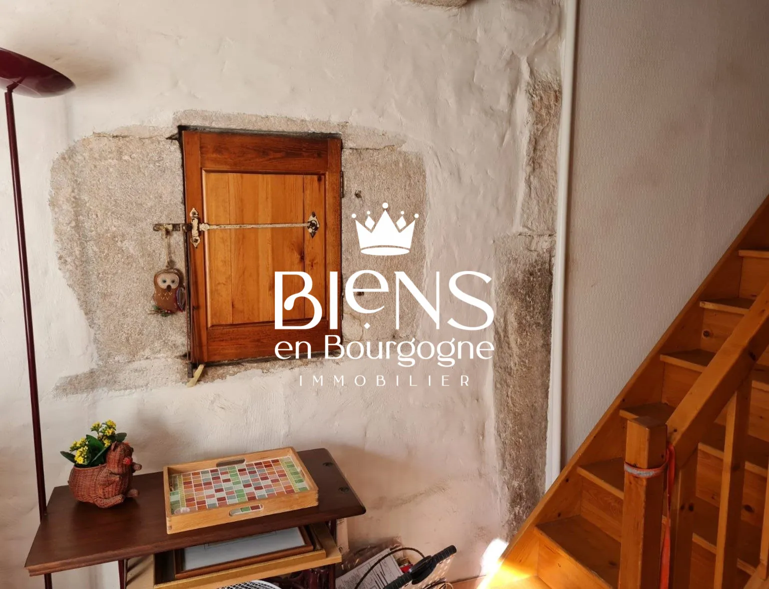 Magnifique maison de campagne avec terrasse et cave à Vauchignon en Bourgogne 