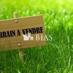 Terrain constructible de 721 m² à Menneval proche commodités