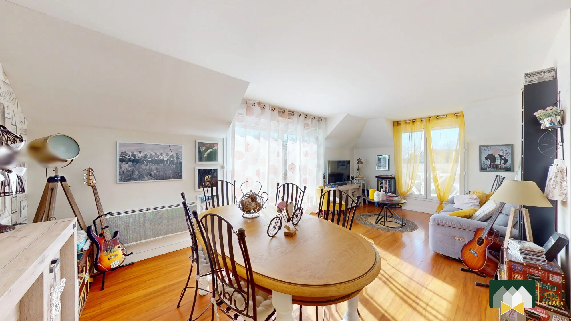 Appartement lumineux avec balcon, garage et proche commodités au Coudray 