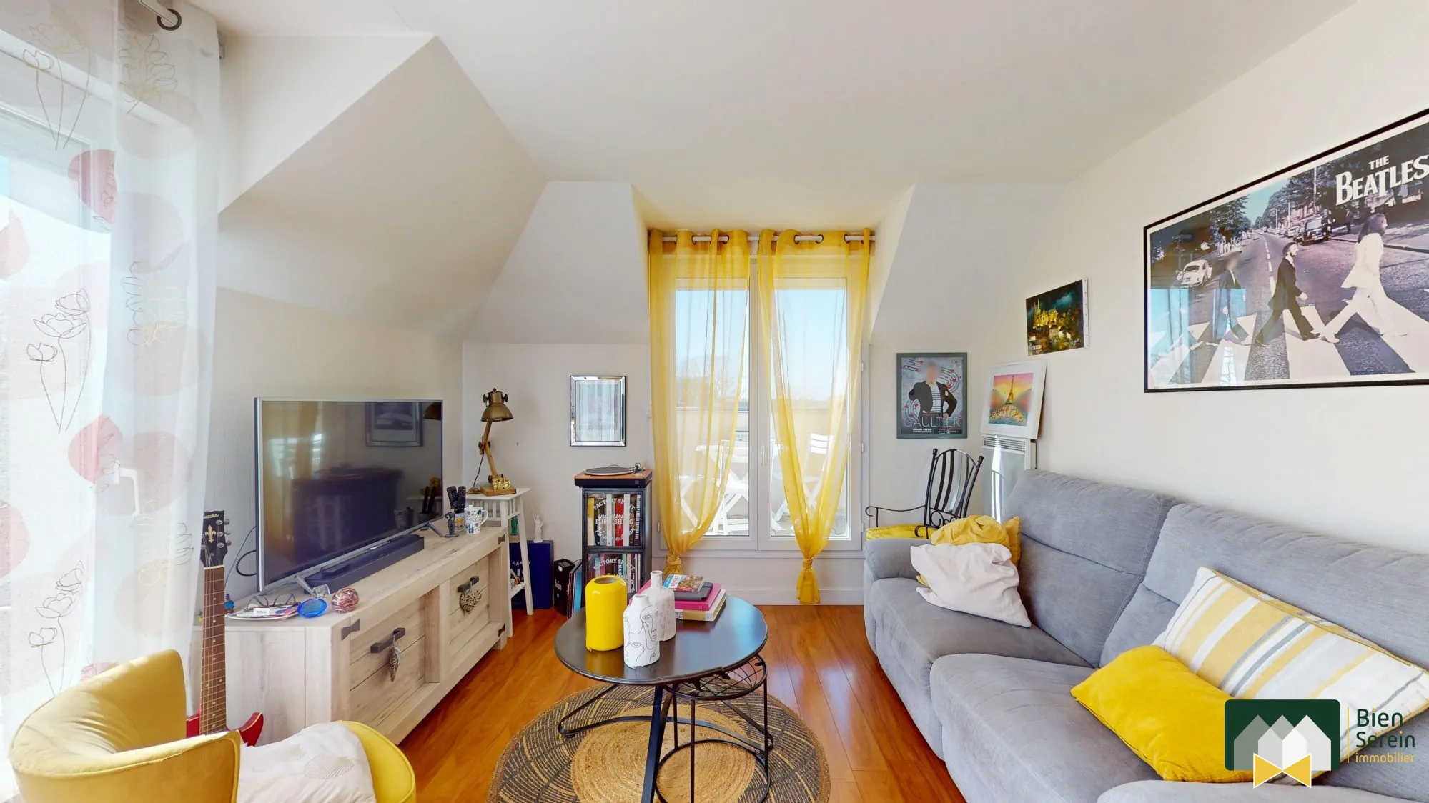 Appartement lumineux avec balcon, garage et proche commodités au Coudray 