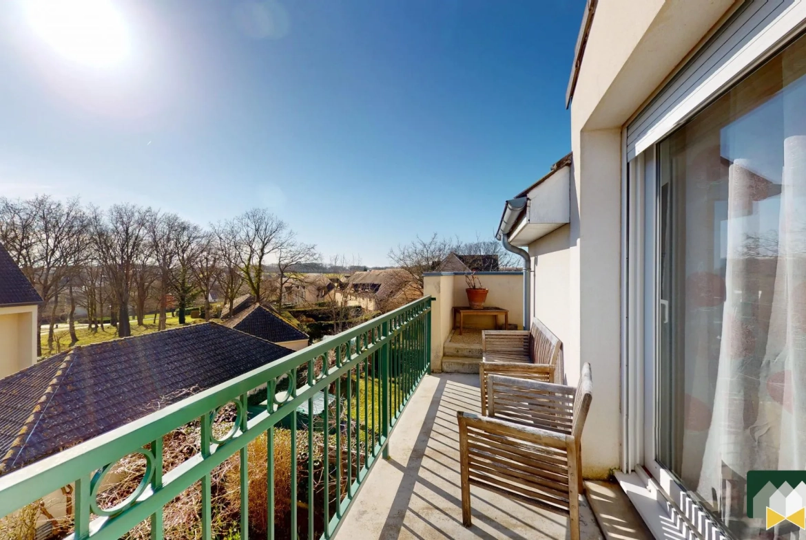 Appartement lumineux avec balcon, garage et proche commodités au Coudray 