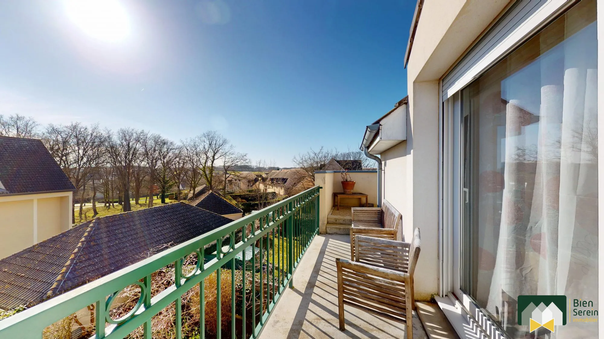 Appartement lumineux avec balcon, garage et proche commodités au Coudray 
