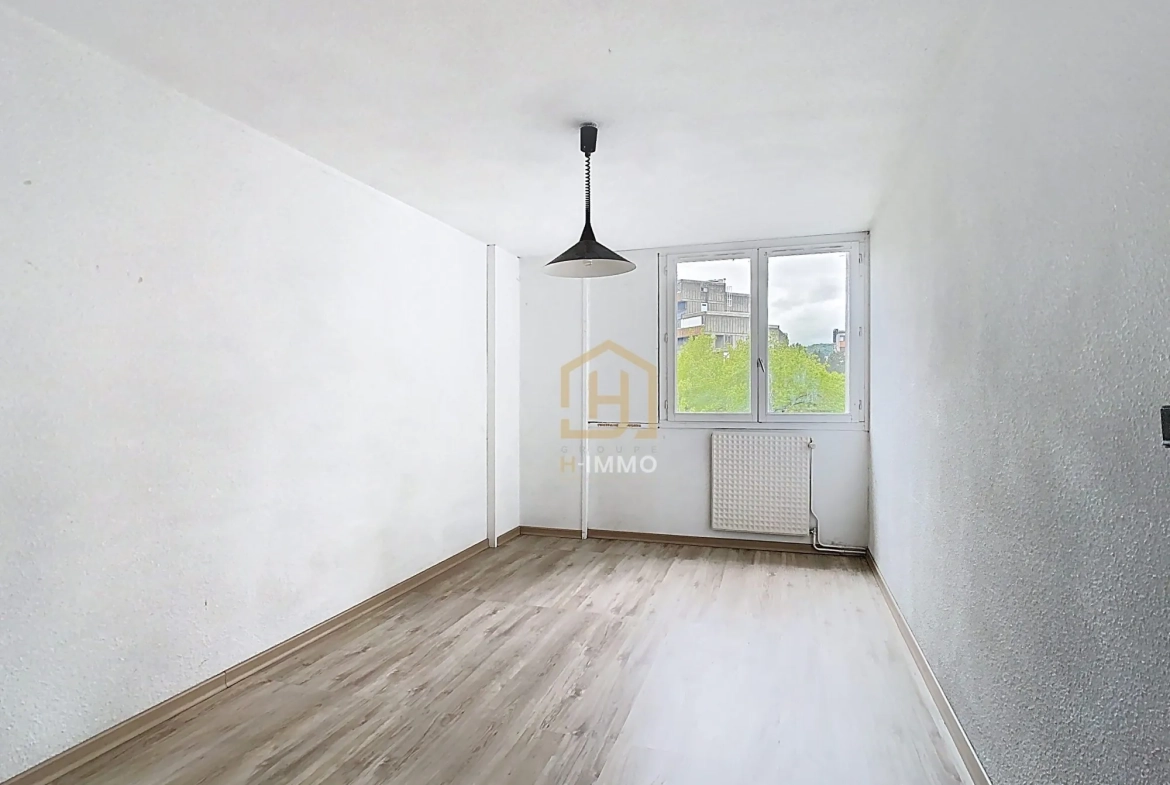 Appartement T4 duplex avec garage à Grenoble Villeneuve – Opportunité à saisir 