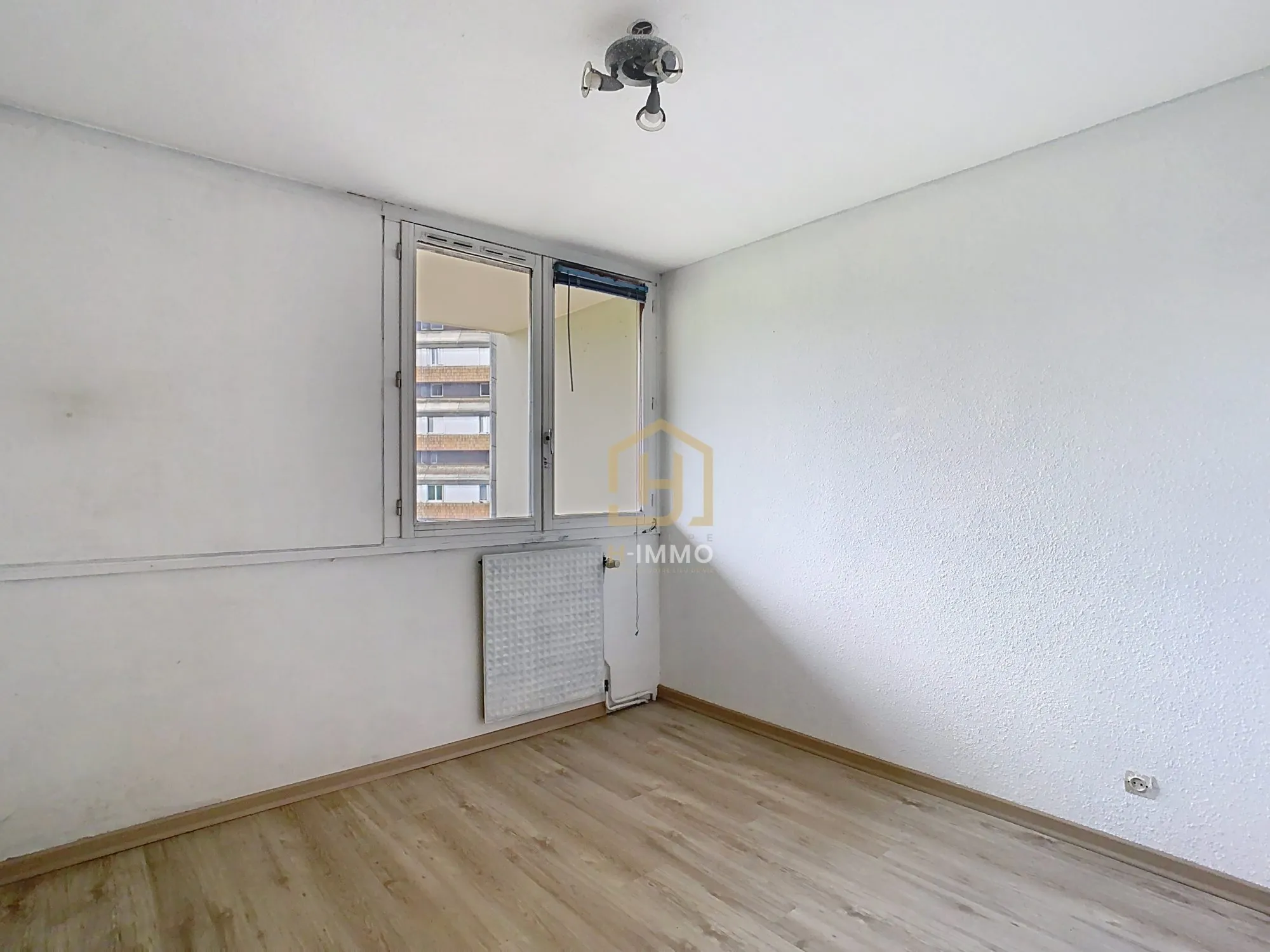 Appartement T4 duplex avec garage à Grenoble Villeneuve – Opportunité à saisir 