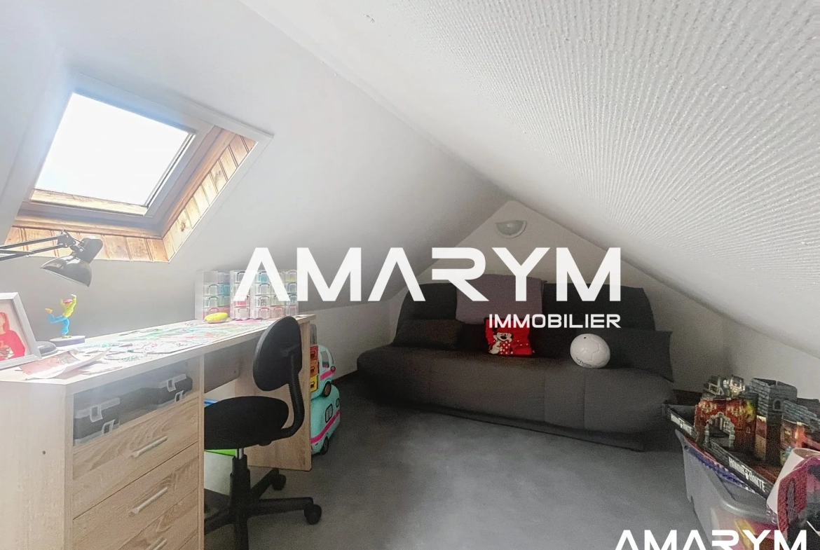 Maison de ville à EU avec cour de 30 m² – Opportunité à saisir 