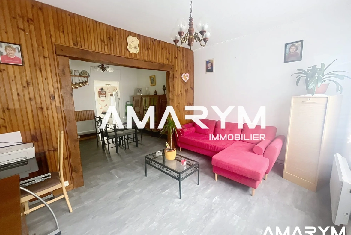 Maison de ville à EU avec cour de 30 m² – Opportunité à saisir 