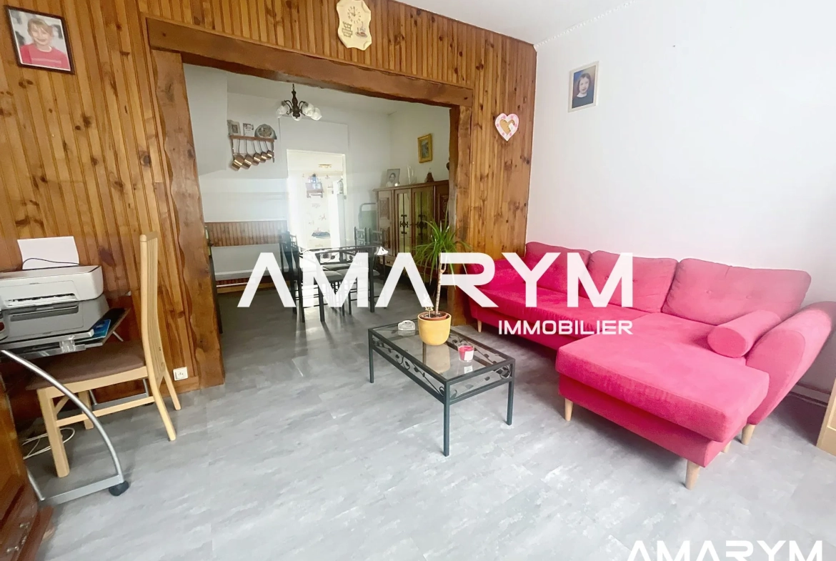 Maison de ville à EU avec cour de 30 m² – Opportunité à saisir 