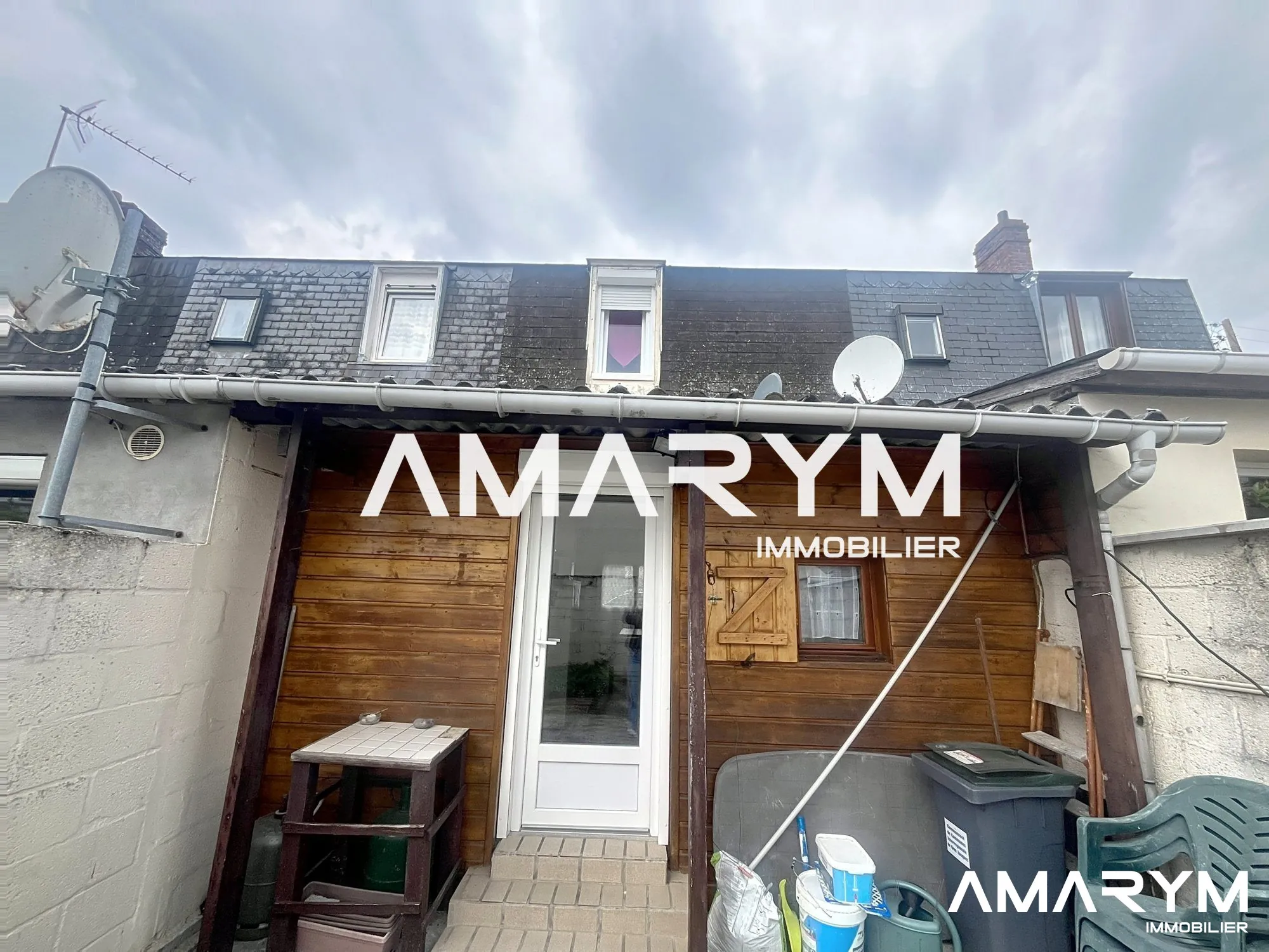 Maison de ville à EU avec cour de 30 m² – Opportunité à saisir 