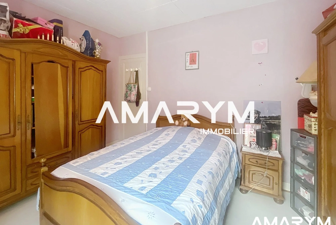 Maison de ville à EU avec cour de 30 m² – Opportunité à saisir 