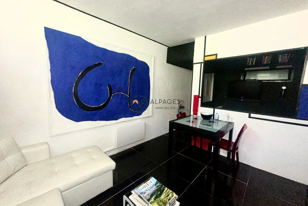 Vars - Studio - Coin repas Studio de 22,64 m² aux Claux, parking commun, idéal investisseur ou résidence secondaire 