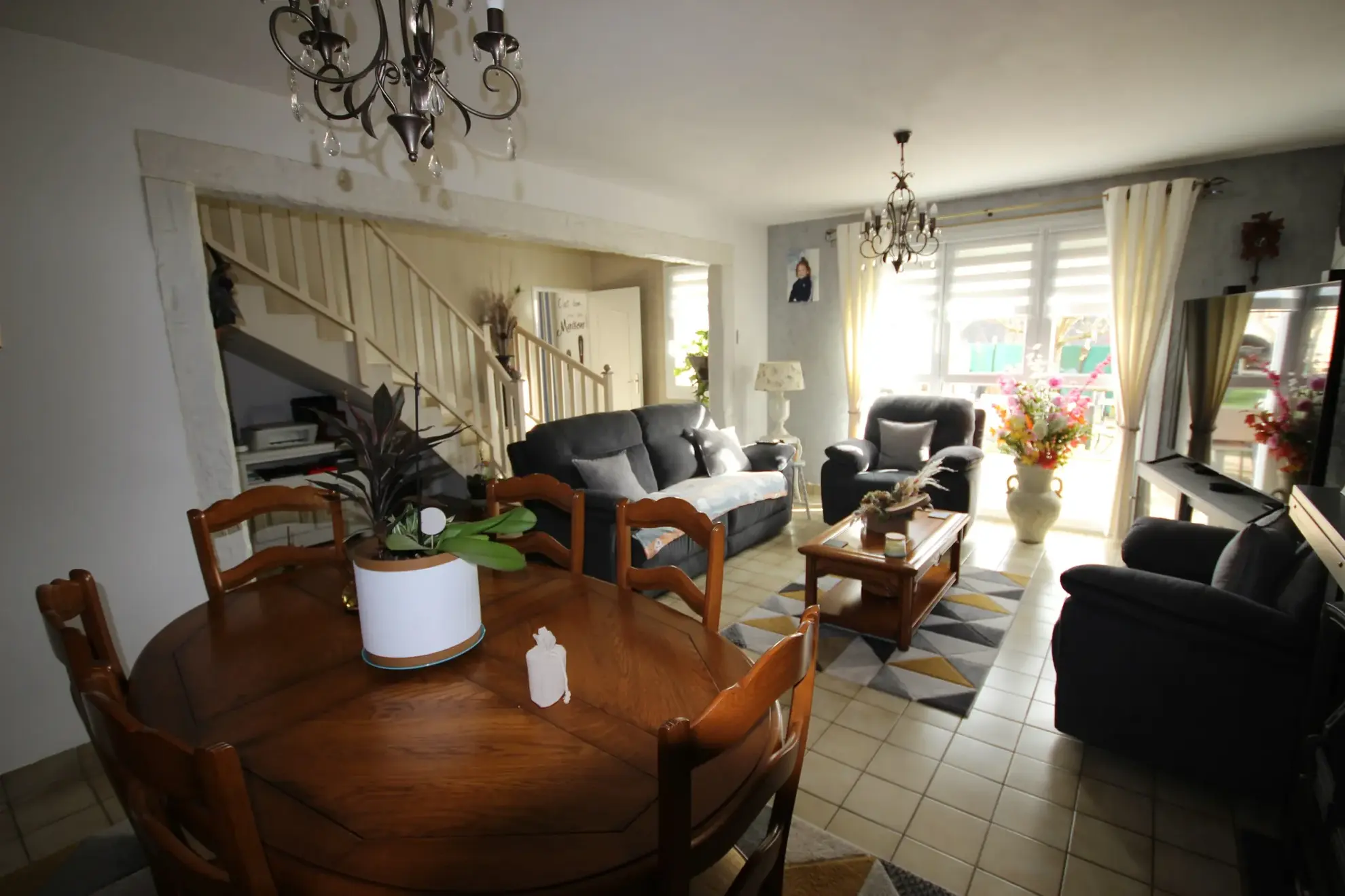 Maison familiale à Aubrives avec 4 chambres, jardin et garage – Opportunité à ne pas manquer 