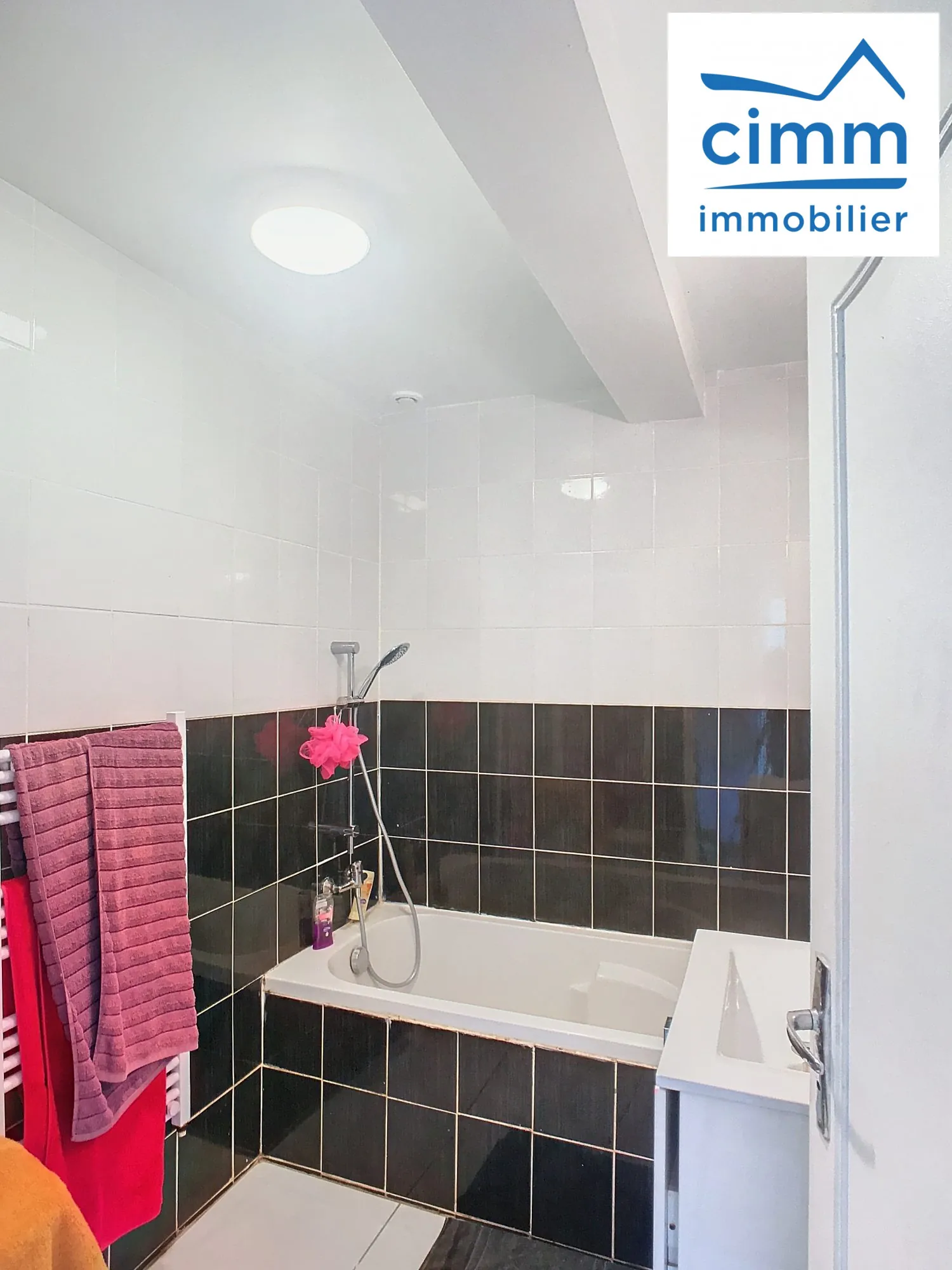 À vendre maison de plain-pied avec 3 chambres à Varennes Changy (45290) 