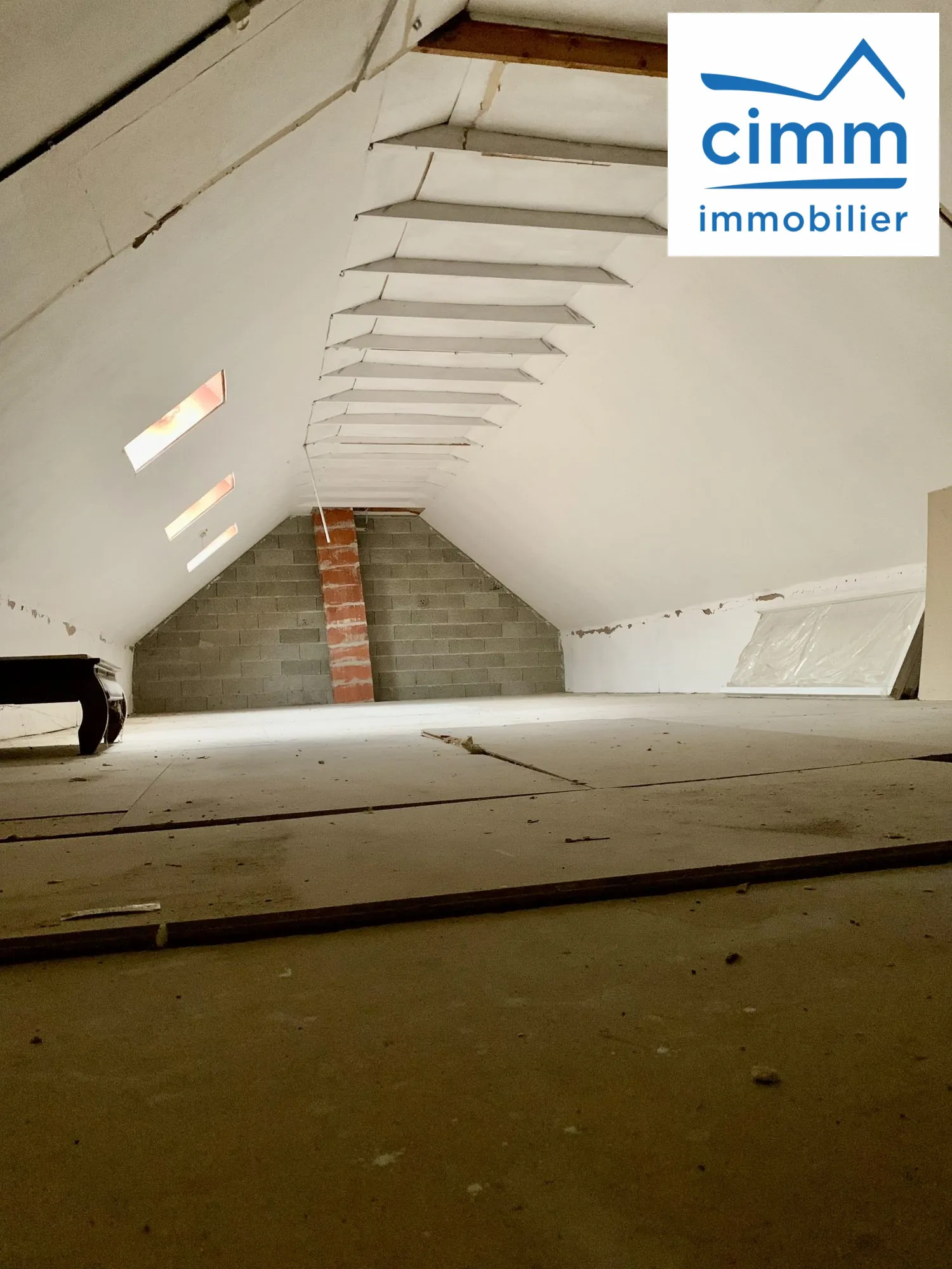À vendre maison de plain-pied avec 3 chambres à Varennes Changy (45290) 