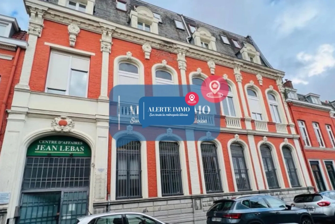 Ensemble de bureaux avec terrasse et parking sécurisé à Roubaix en vente 