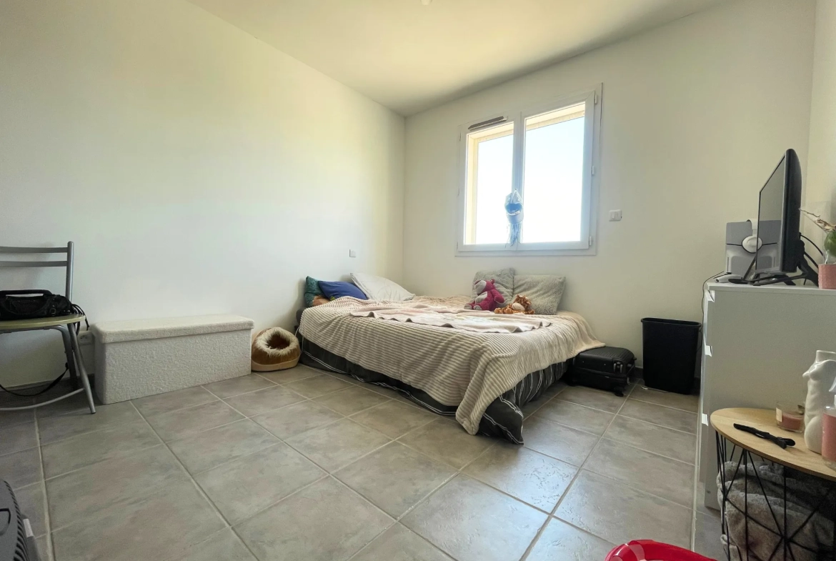 Villa 3 chambres à vendre à Salles-d'Aude avec jardin et panneaux solaires 