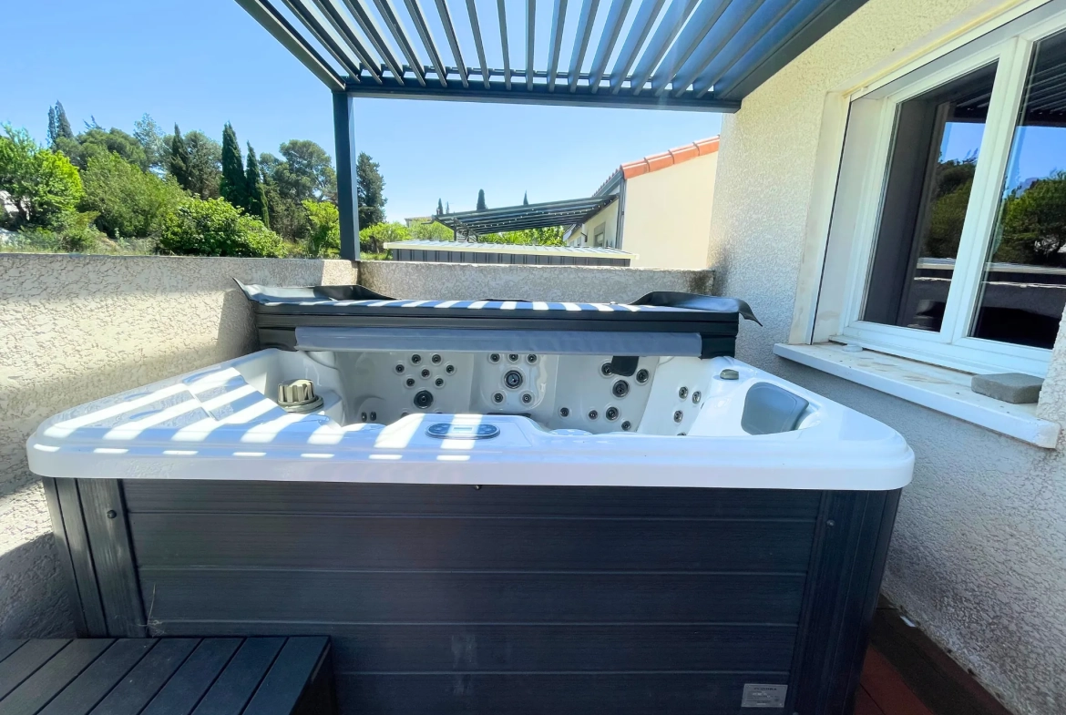 Villa 3 chambres à vendre à Salles-d'Aude avec jardin et panneaux solaires 