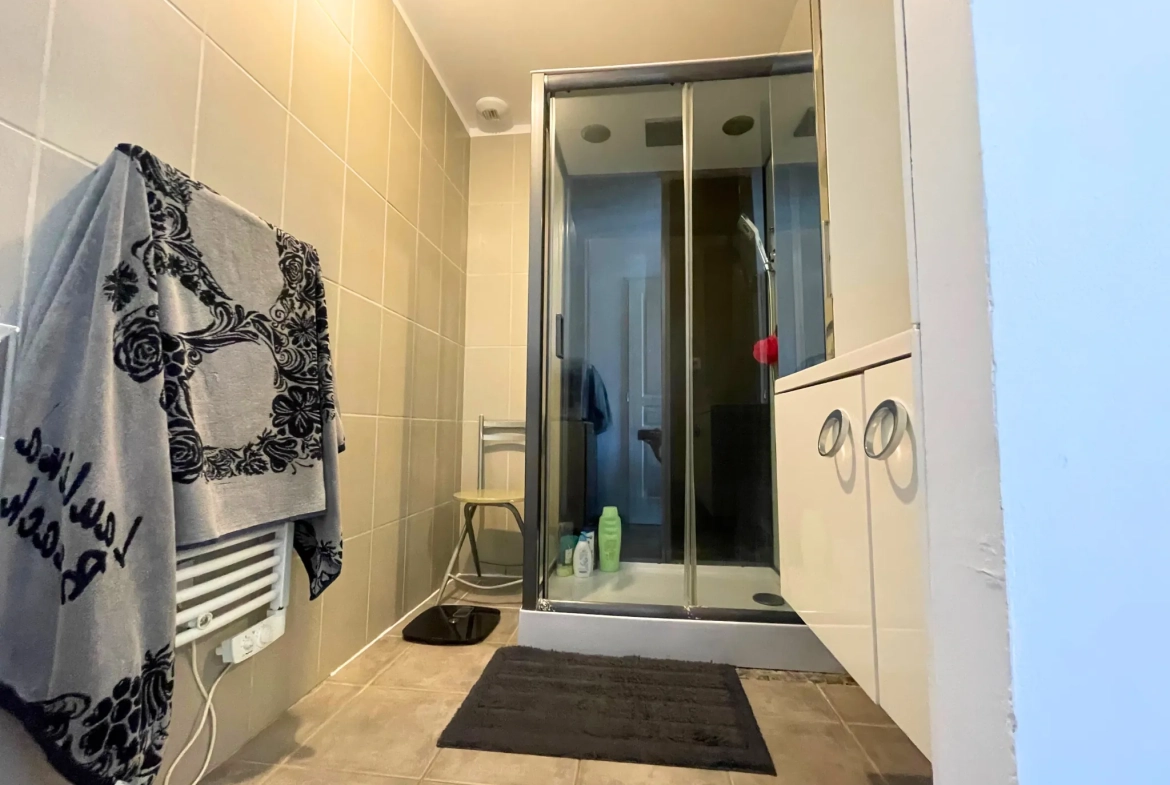 Villa 3 chambres à vendre à Salles-d'Aude avec jardin et panneaux solaires 