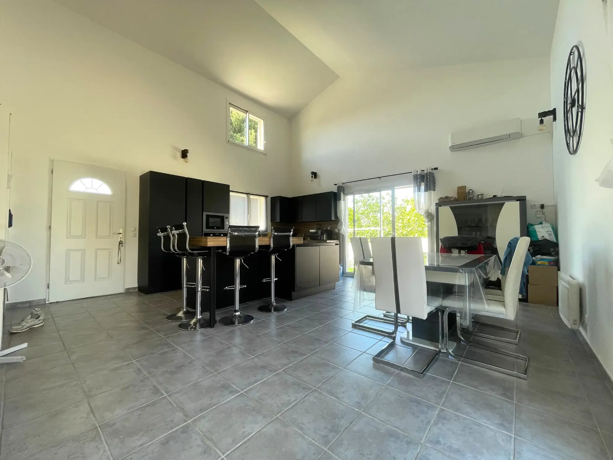 Villa 3 chambres à vendre à Salles-d'Aude avec jardin et panneaux solaires 