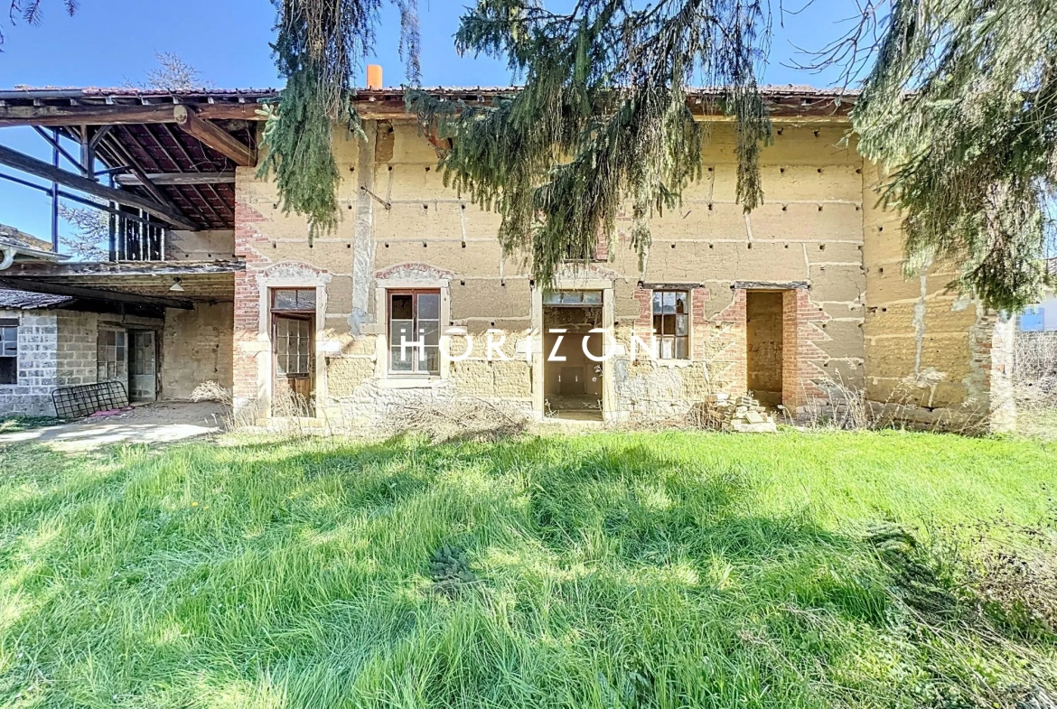 Maison à réhabiliter de 120 m² avec terrain de 624 m² à Cormoranche-sur-Saône 