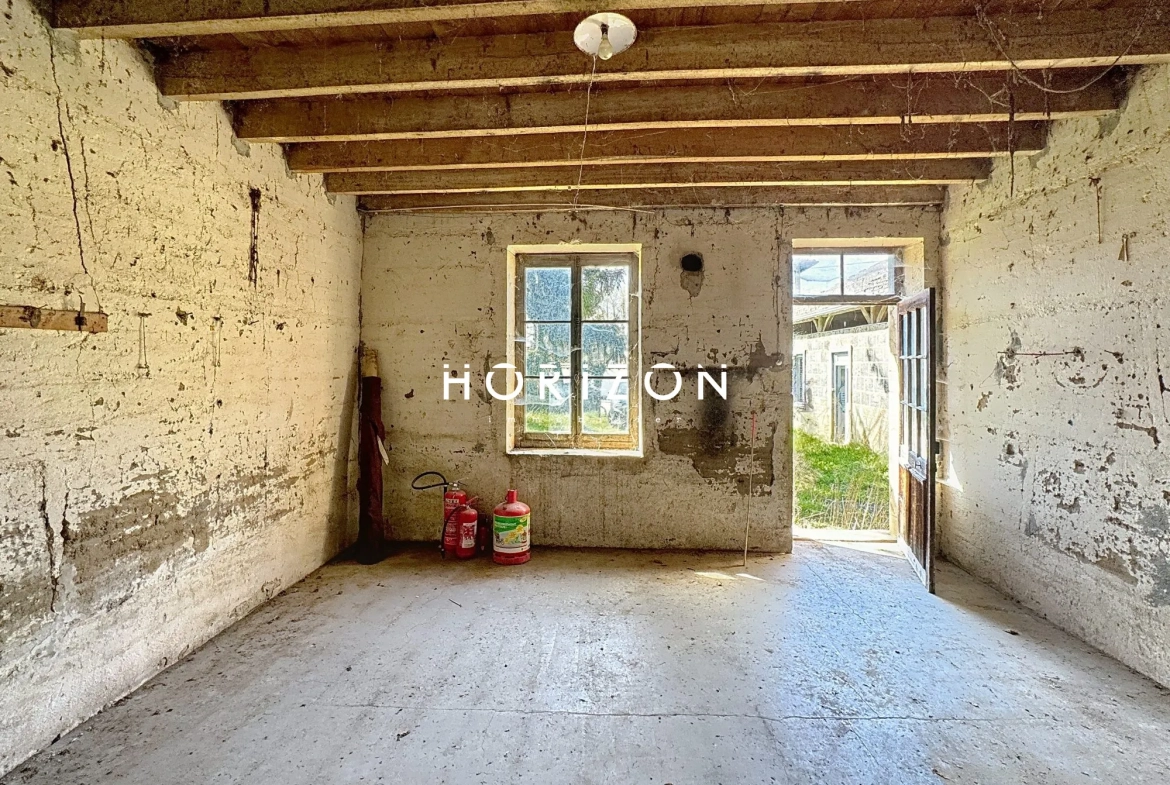 Maison à réhabiliter de 120 m² avec terrain de 624 m² à Cormoranche-sur-Saône 