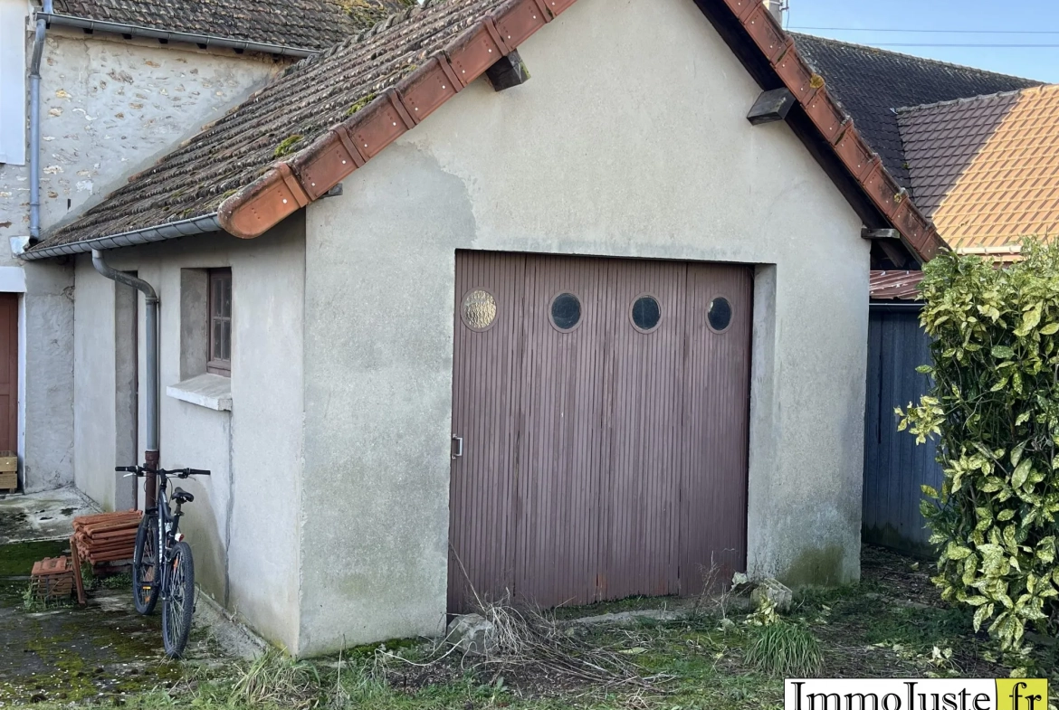 Maison à rénover à Auffargis 48 m² avec jardin et garage 