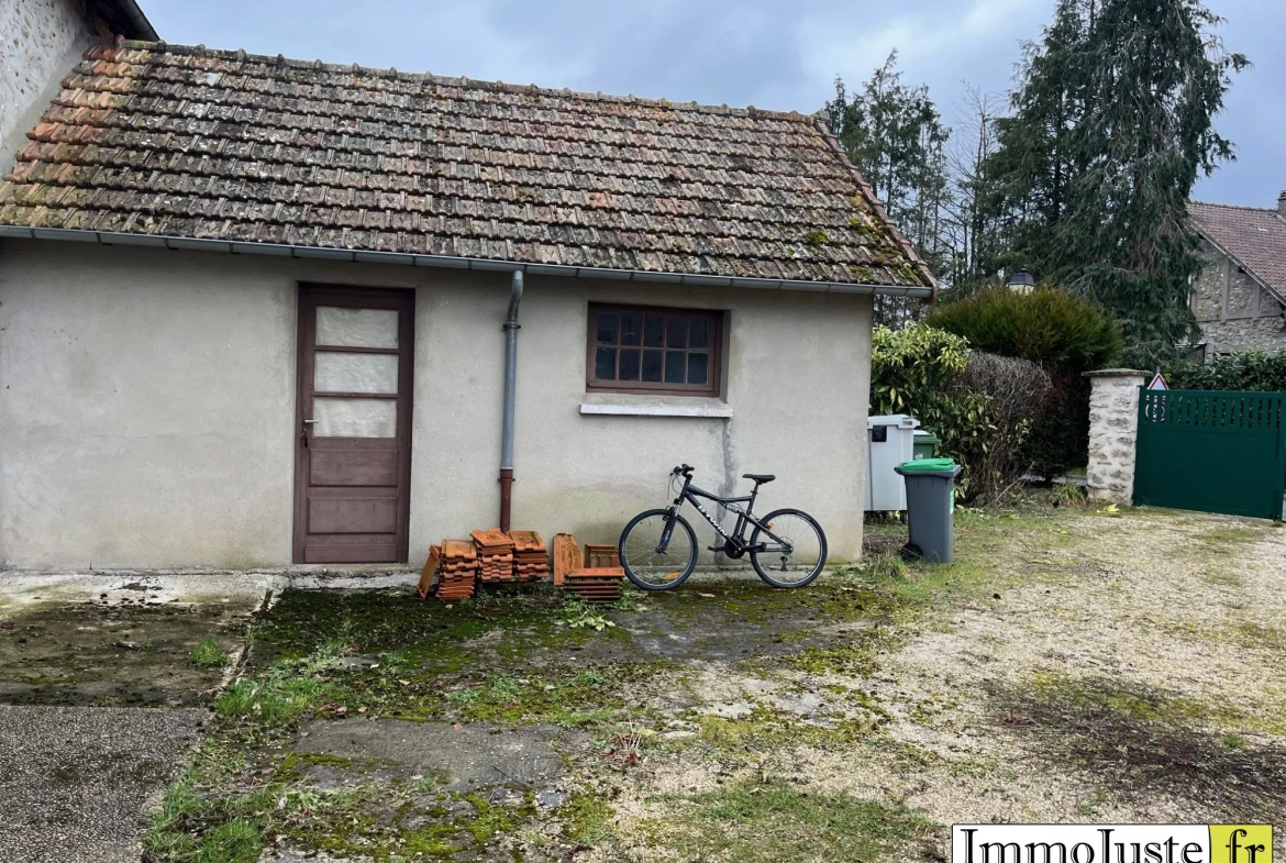 Maison à rénover à Auffargis 48 m² avec jardin et garage 