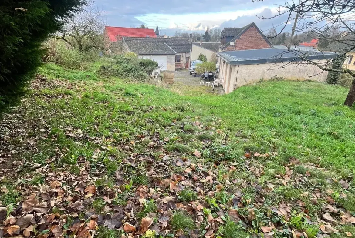 Maison de Village à vendre à La Vallée Mulâtre avec studio rénové et jardin calme 