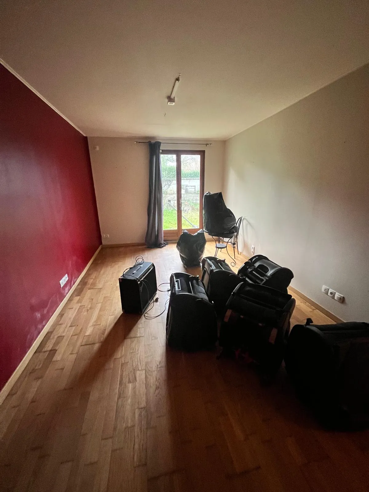 Maison de Village à vendre à La Vallée Mulâtre avec studio rénové et jardin calme 